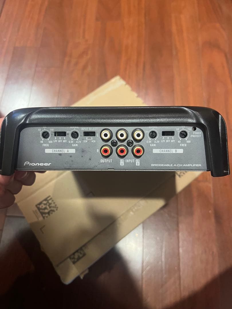 [訳あり]カロッツェリア GM-D8400 4chアンプ