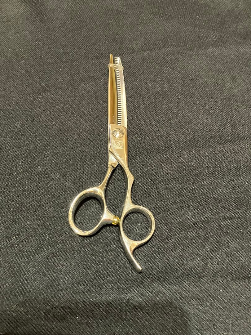5. 美容シザー　セニングシザー　すきバサミ
