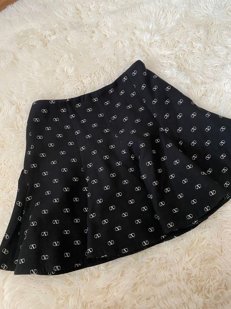 み*く様 【正規品】 valentinoスカート