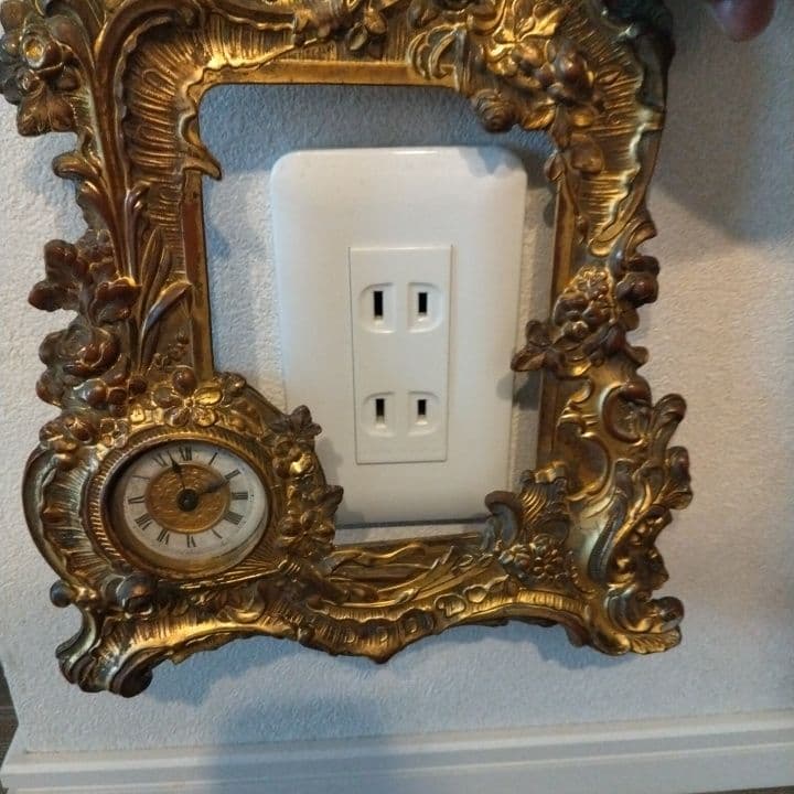 アンティーク⭐︎真鍮製装飾フレーム 時計付き(時計稼働不可)⭐︎オブジェとして