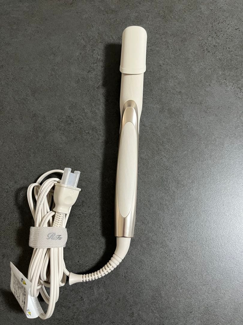 kmyum　リファストレートアイロン