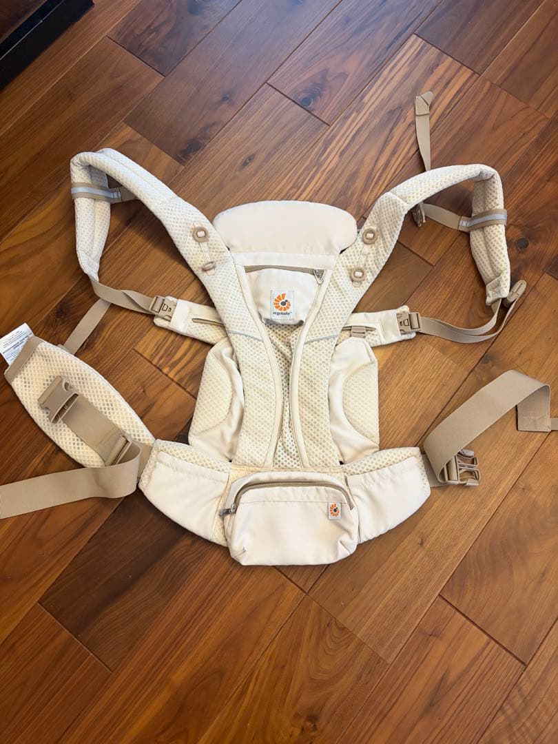 エルゴ　オムニブリーズ　ナチュラルベージュ