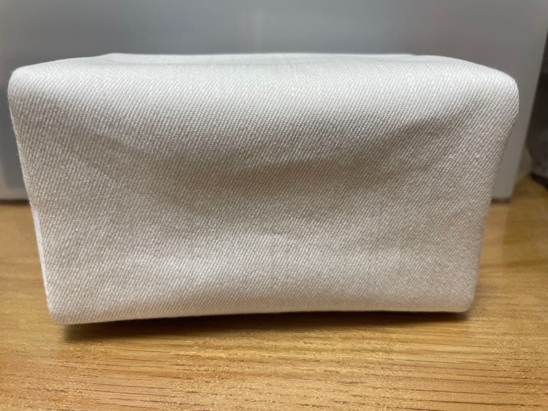 Miss Dior Essence 35ml 25年新作　ポーチ付き