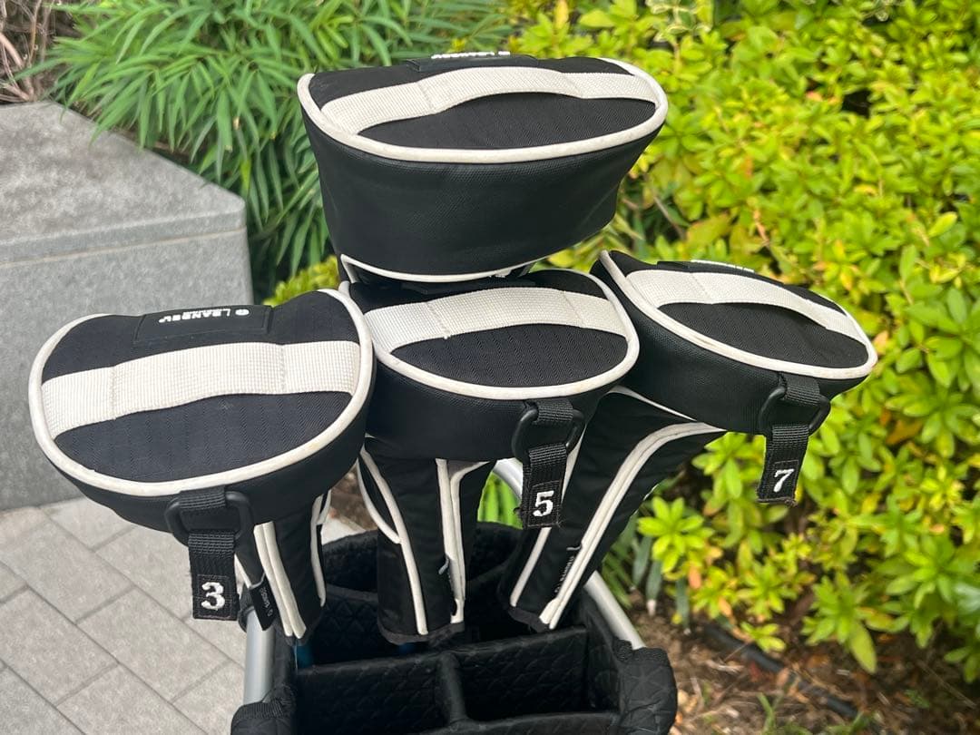 BANDEL バンデル　スタンド式キャディバッグ　ヘッドカバー4個セット