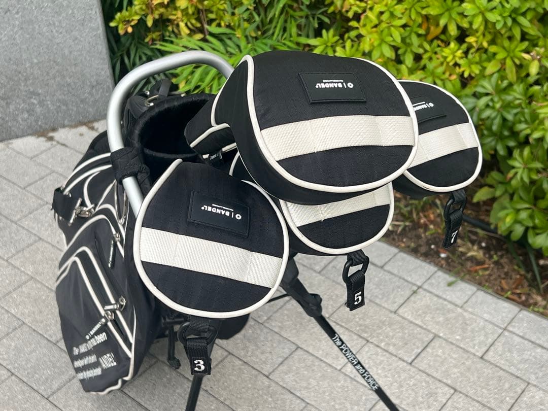 BANDEL バンデル　スタンド式キャディバッグ　ヘッドカバー4個セット