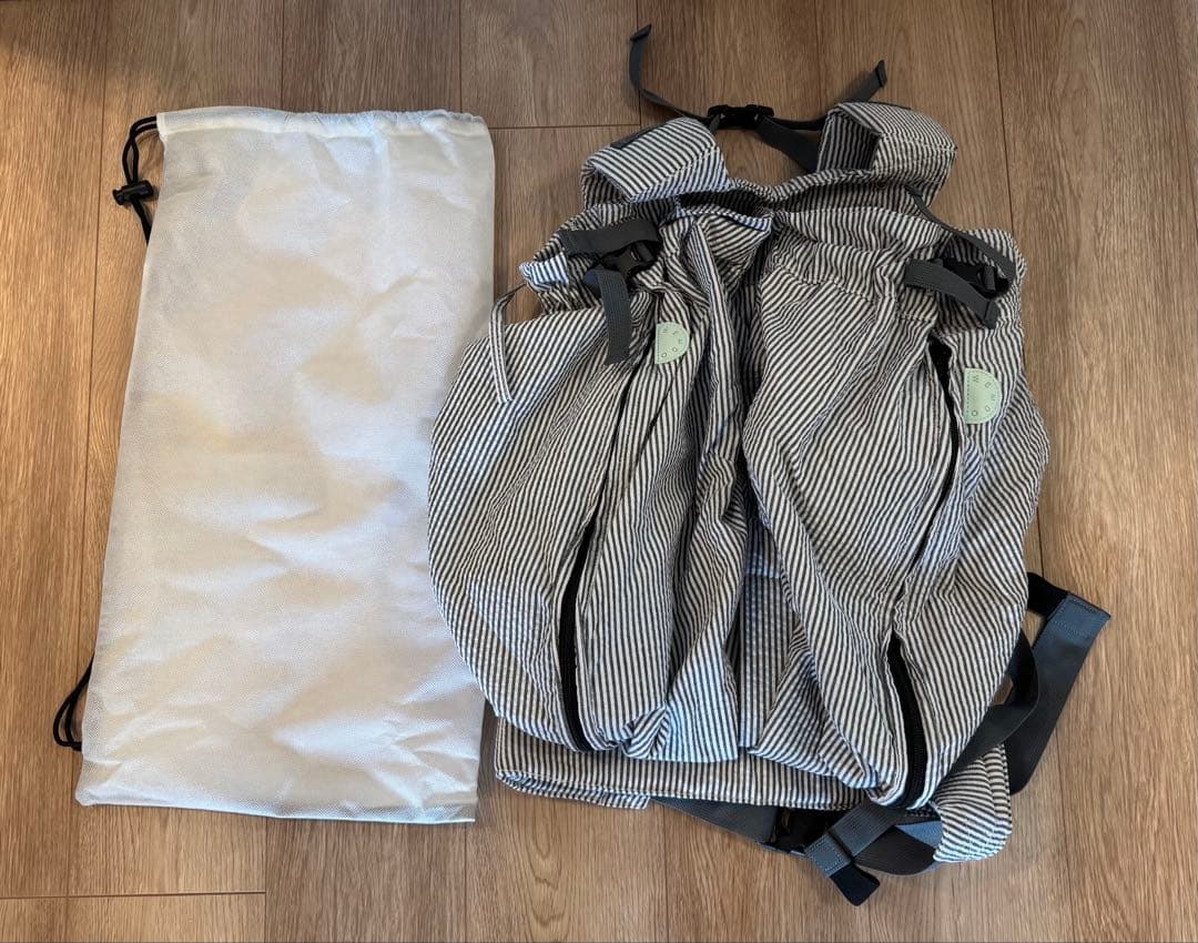 ウィーゴツイン　双子用抱っこ紐　シアサッカー・グレイ