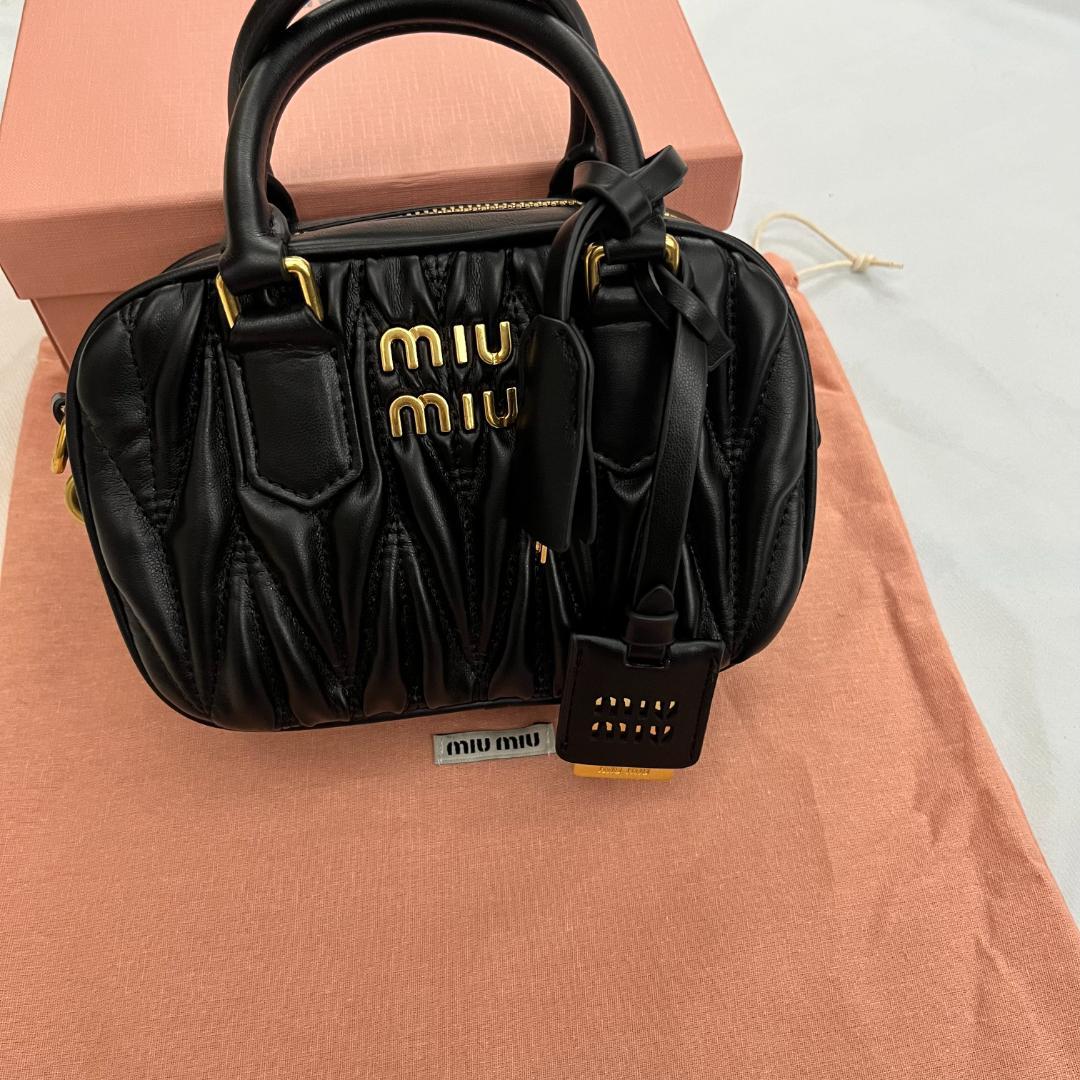 miu miu マテラッセ ショルダーバッグ