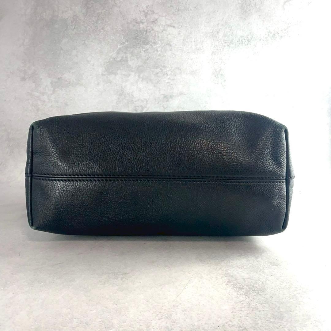 美品PRADAプラダ2wayショルダーバッグ ビジネストートバッグレザー型押ロゴ