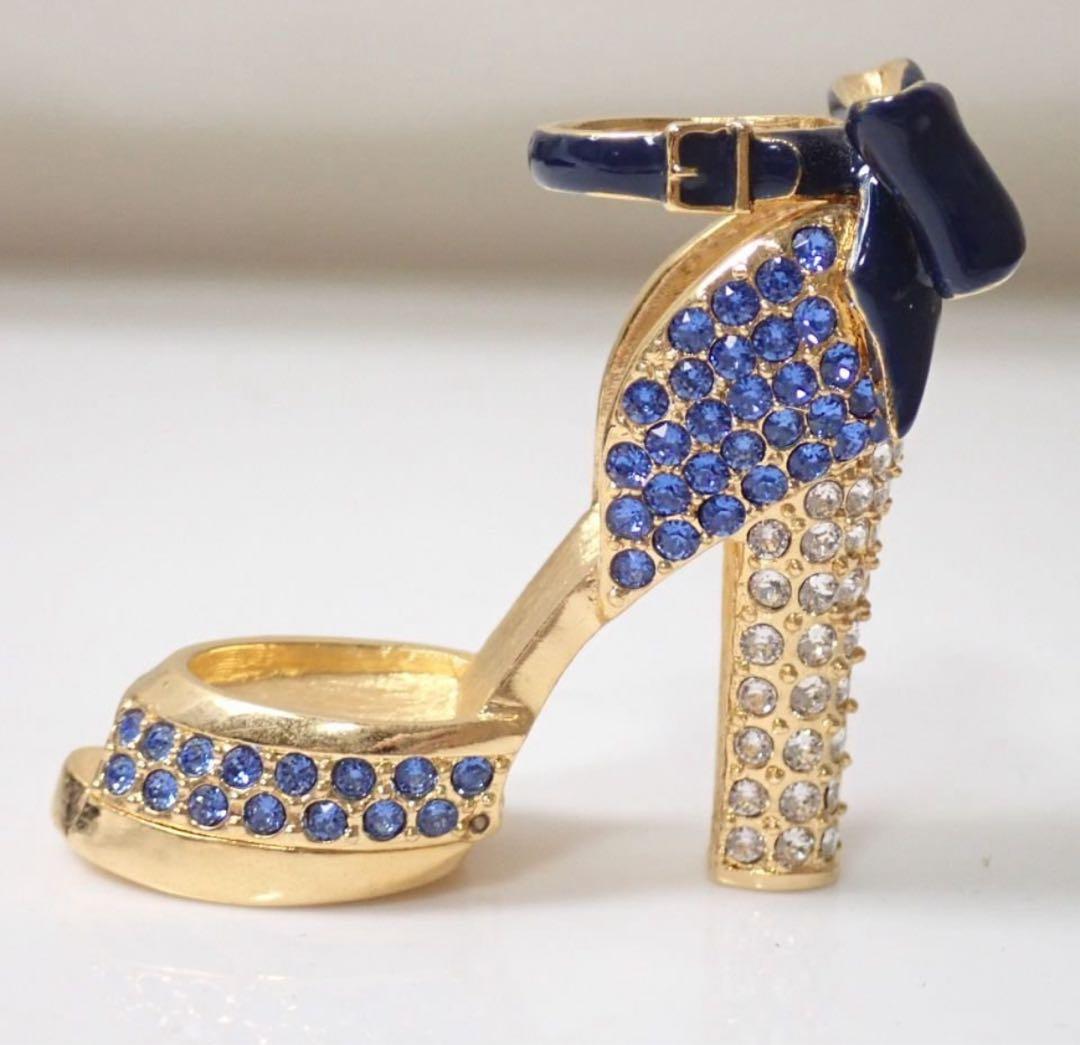 スパークリング スチレット ヒール エスティローダー練り香水