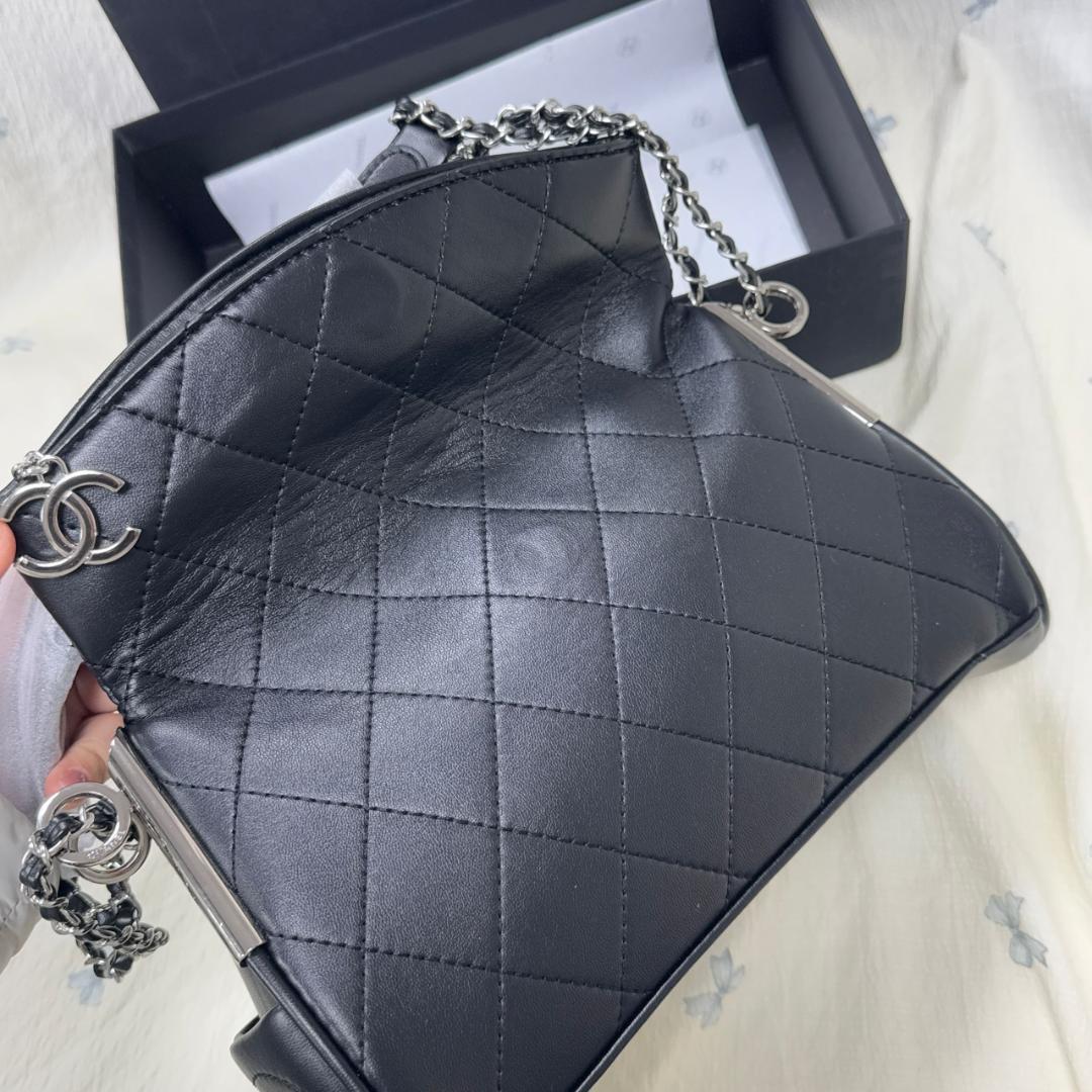 VIP美品 ブラック キルティング ショルダーバッグokj