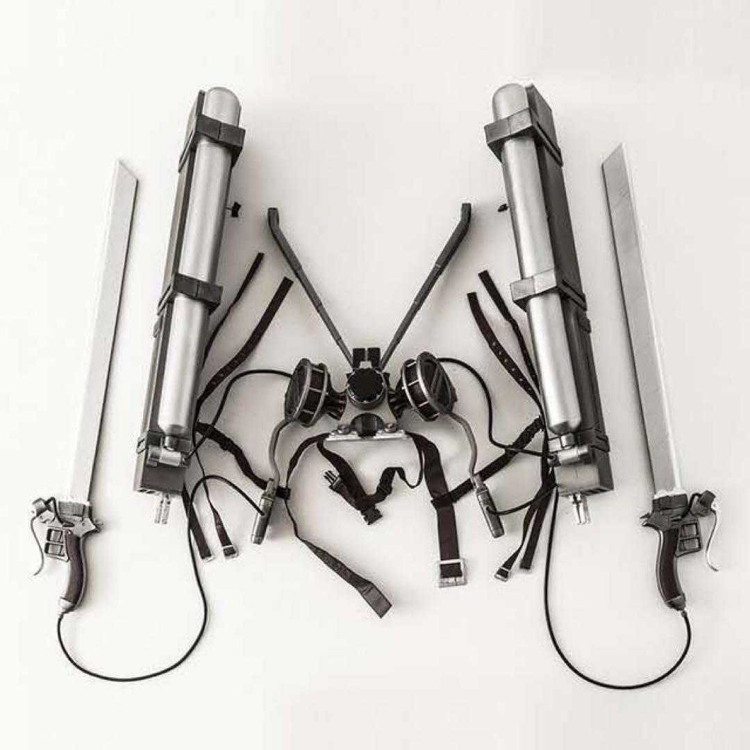 進撃の巨人 1/1 スケール 立体機動装置 movic