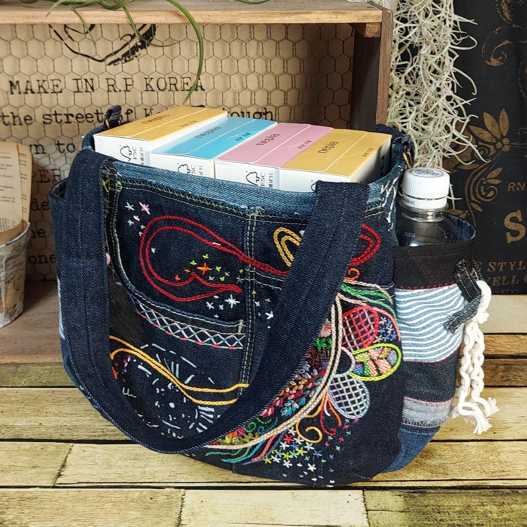 【ぽこぽん】刺繍デニムバック　No.634　デニムリメイク　刺繍バック