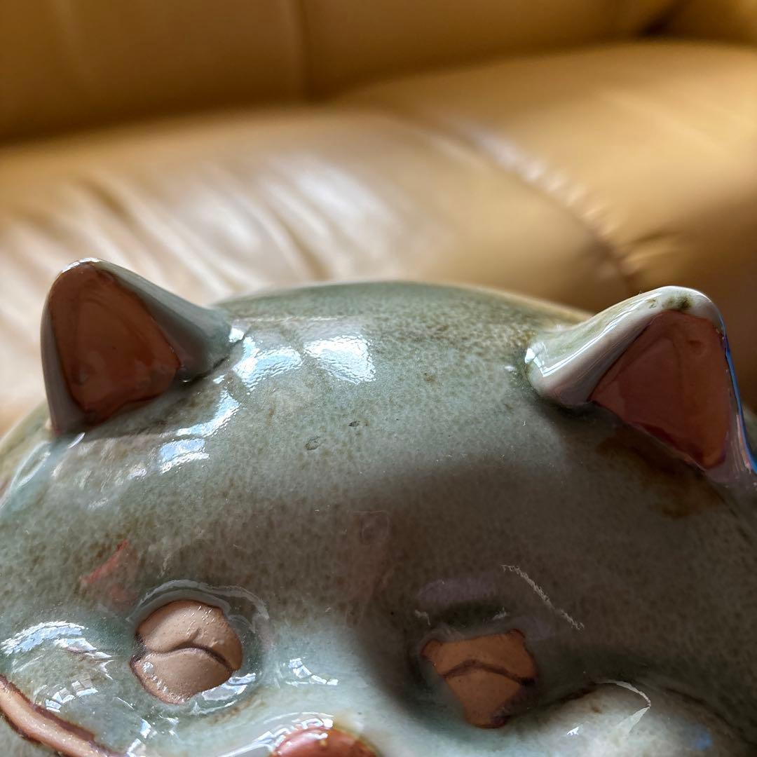 笑顔の可愛い大きな陶器の猫の置物 27×27cm