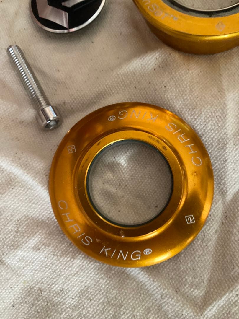 Chris king inset ヘッドセット 1.5 to OS