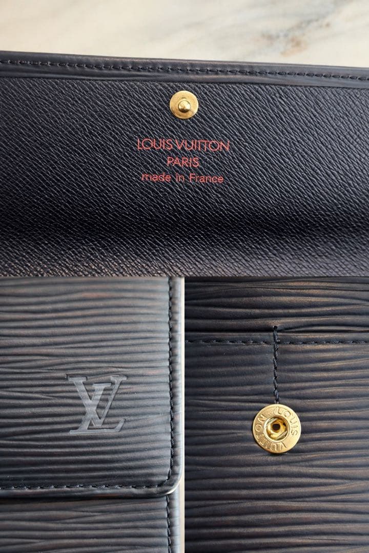 【新品保管品】ルイヴィトン　ポルトフォイユ サラ 長財布 エピ ブラック