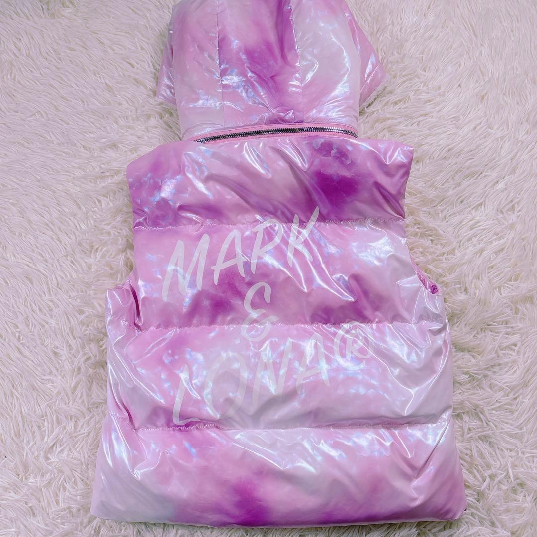 【サイズ36⭐️美品】マークアンドロナ　グラデーションホログラム中綿ベスト　ゴルフ
