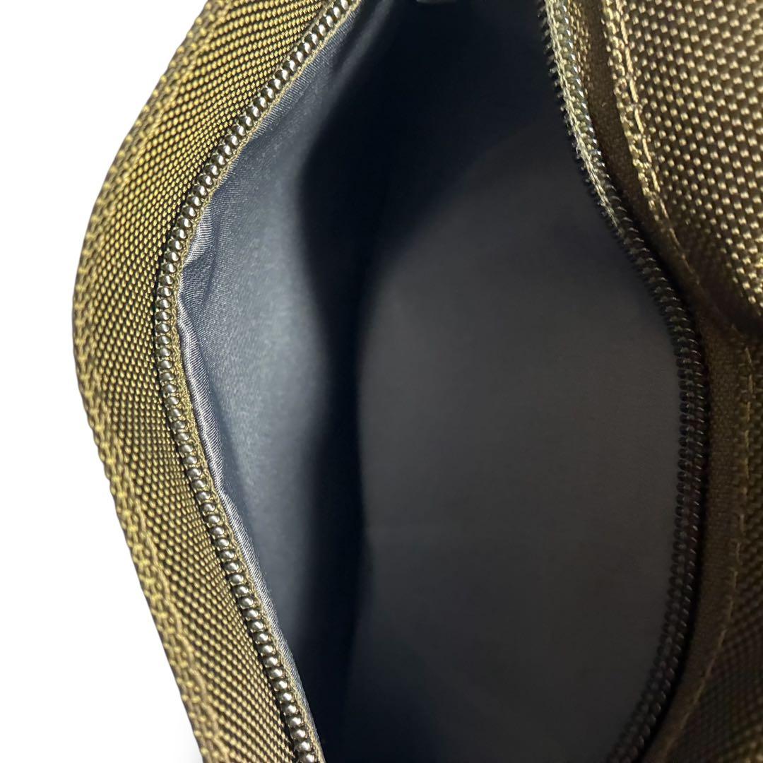 TUMI エクスパンダブル　ビジネスバッグ　2way カーキ　2層　大容量