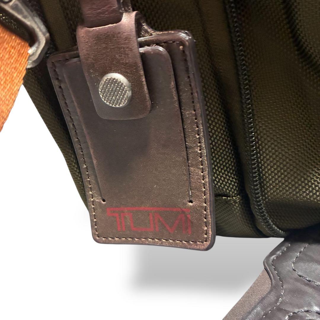 TUMI エクスパンダブル　ビジネスバッグ　2way カーキ　2層　大容量