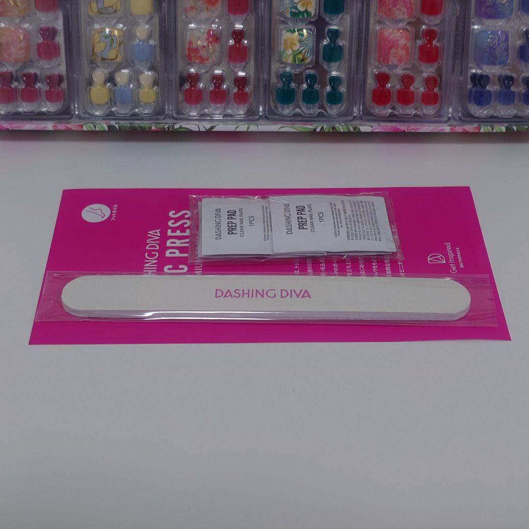 DASHING DIVA マジックプレス プレミアム ネイルチップ フットネイル