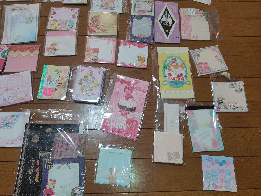 大量！素材紙 コラージュ おすそ分け 紙もの メモ用紙 まとめ売り 150冊位