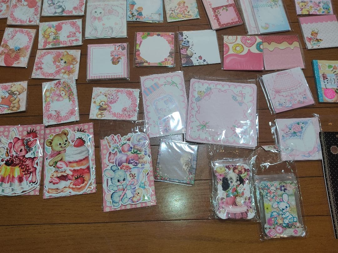 大量！素材紙 コラージュ おすそ分け 紙もの メモ用紙 まとめ売り 150冊位