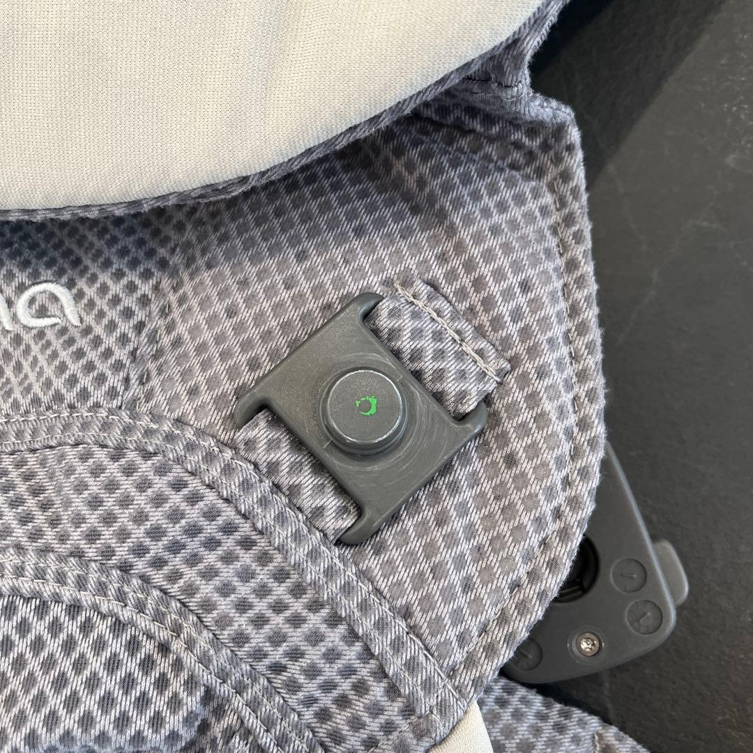 nuna　抱っこ紐　ベビーキャリア　カドル　クリック