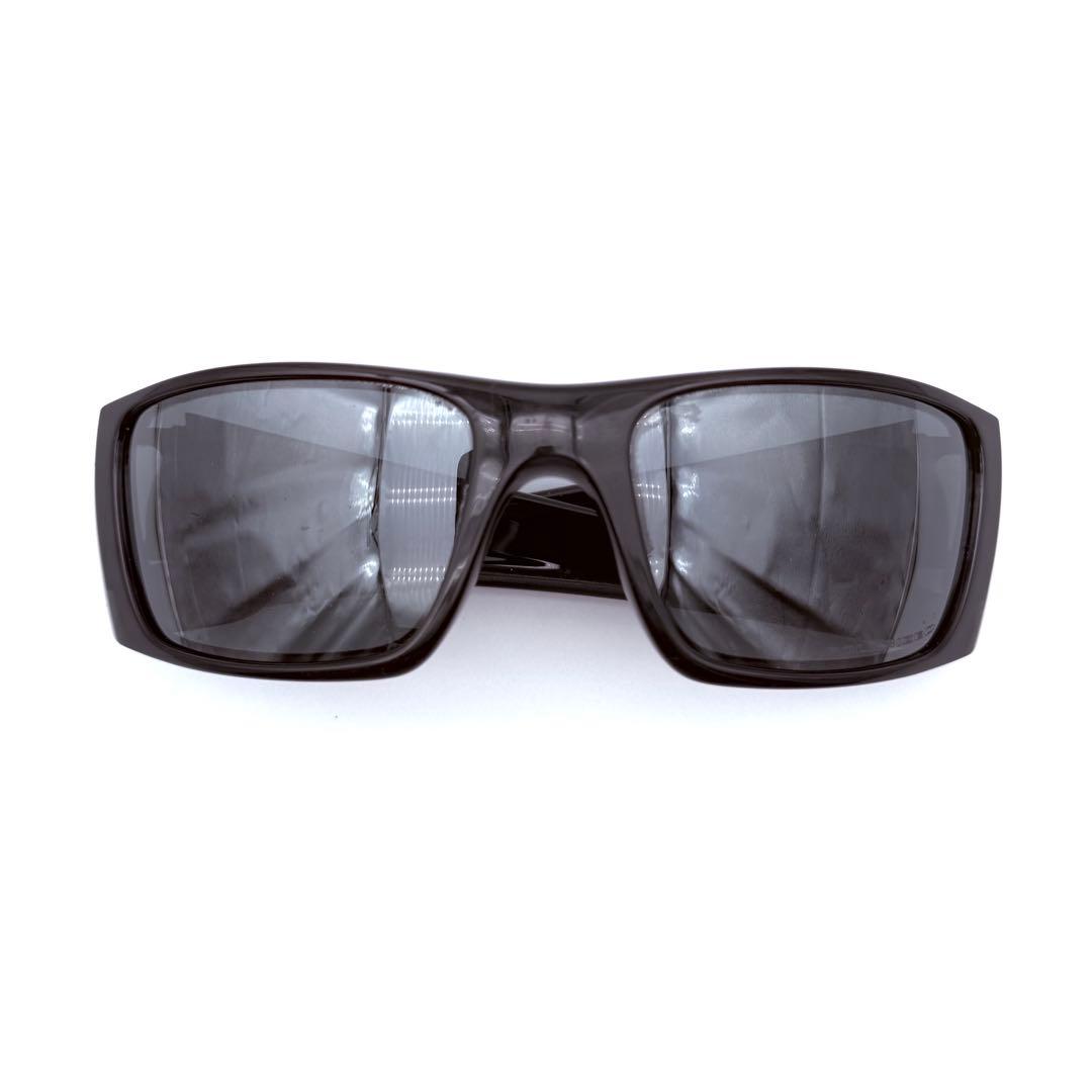 OAKLEY オークリー　FUEL CELL サングラス　スクエア　偏光レンズ