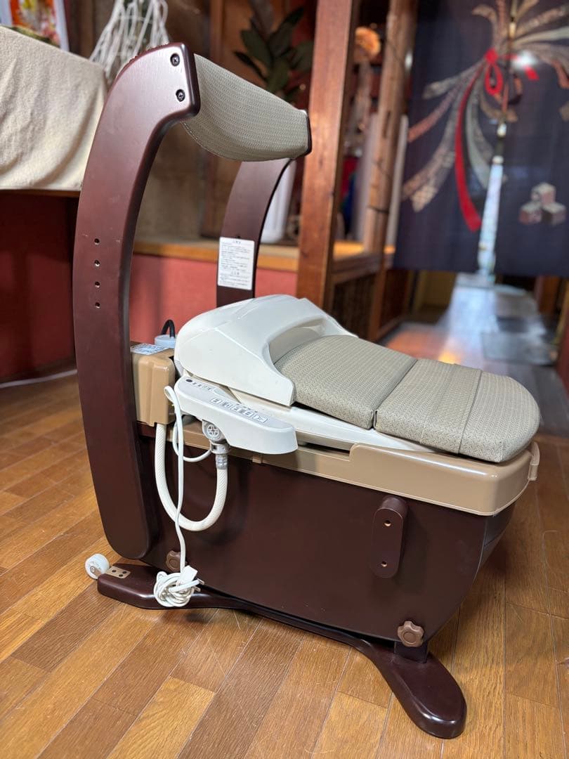 家具調トイレ＜座楽＞シャワポット」