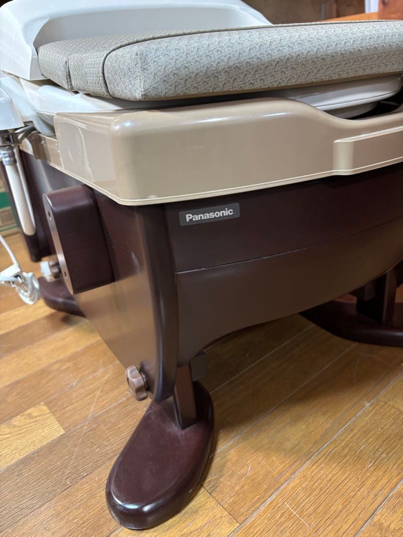 家具調トイレ＜座楽＞シャワポット」