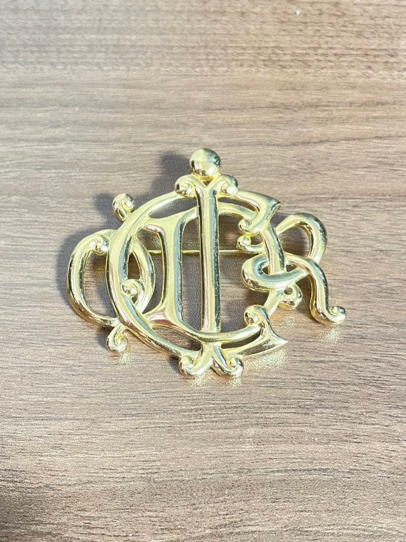 【美品】DIORディオール ブローチアクセサリーゴールド ユニセックス