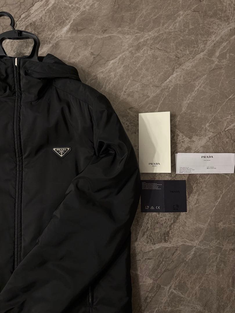 PRADA ナイロンジャケット フーディ ダウン