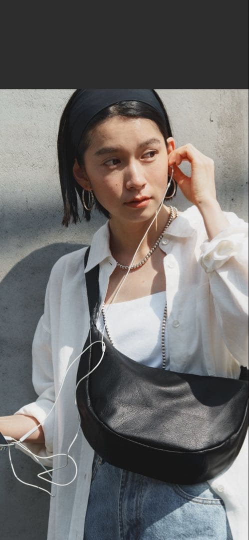 russet ラシット　ソフトレザーラウンドショルダーバッグ　シルバー