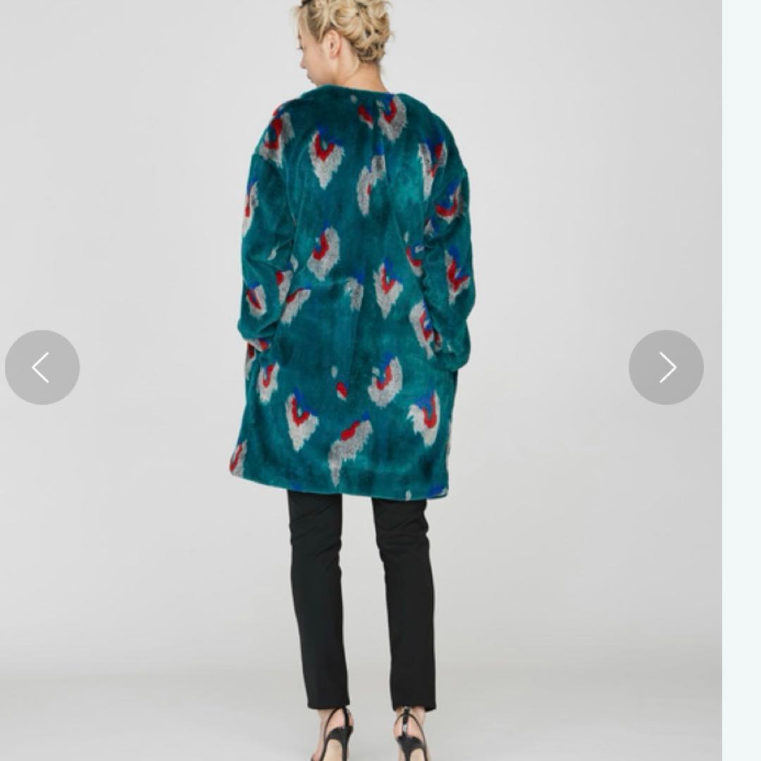 極美品✨TRUNO 総柄　高級ファーノーカラーコート孔雀柄 定価¥46,200