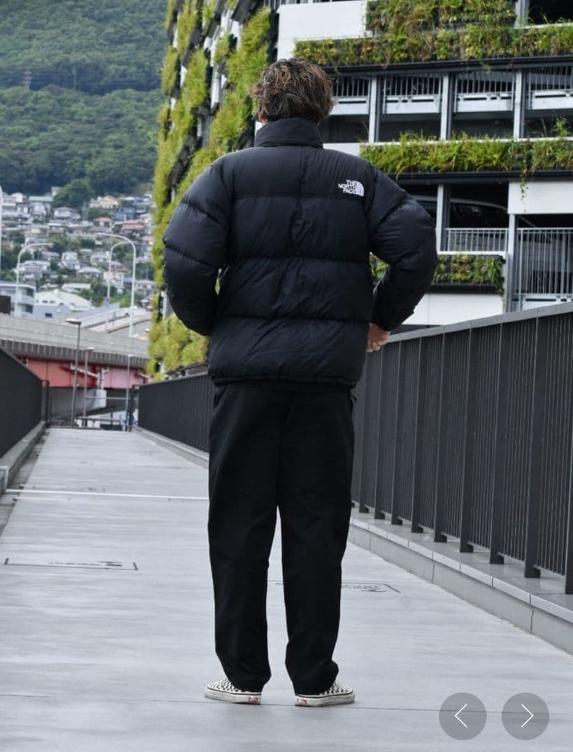 GOLDWIN ゴールドウィン ワンタックテーパードストレッチパンツ　ブラック