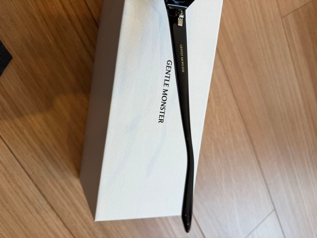 小物 GENTLE MONSTER MONICA