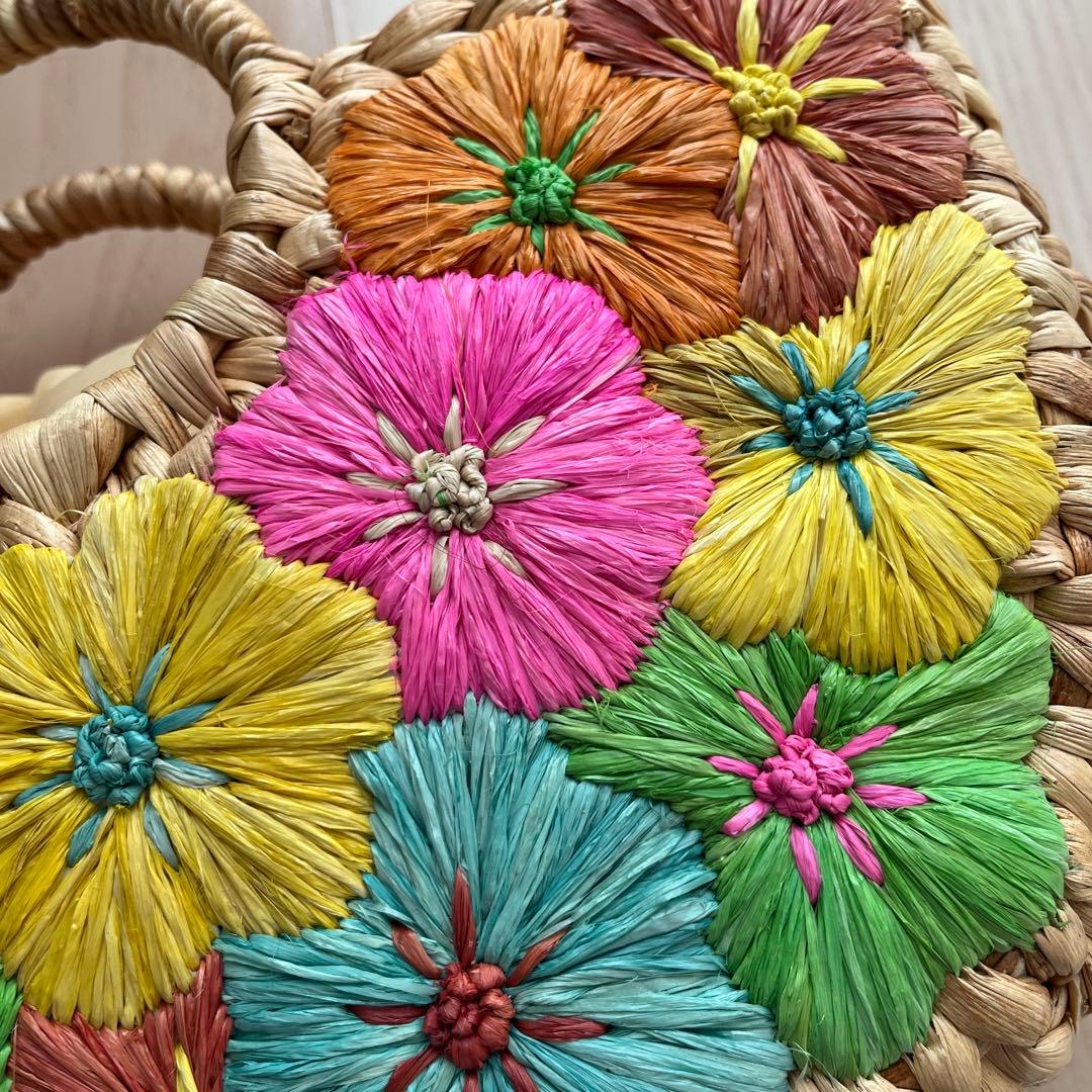 //新品未使用//バリ島花柄刺繍のかごバッグ