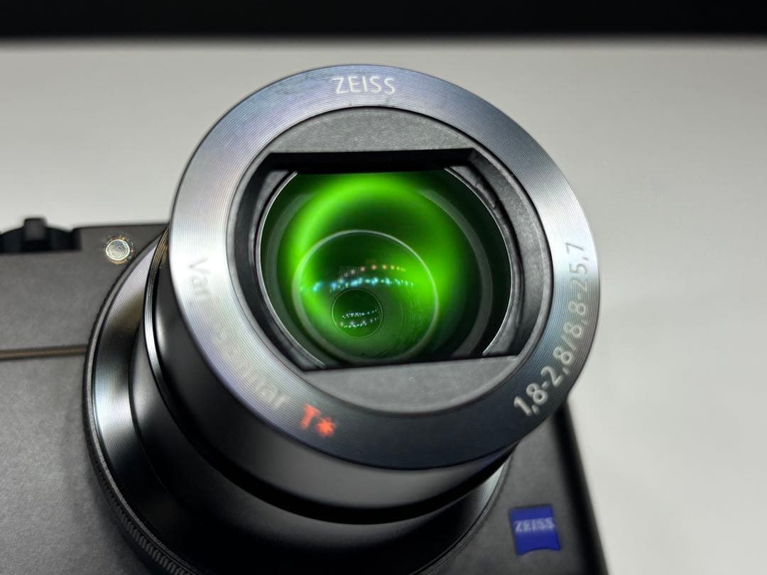 デジタルカメラ SONY Cyber-shot RX100M5A