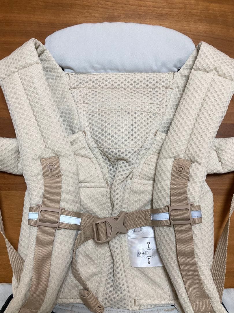 エルゴベビー オムニ ブリーズ 日本限定カラー　サンドベージュ