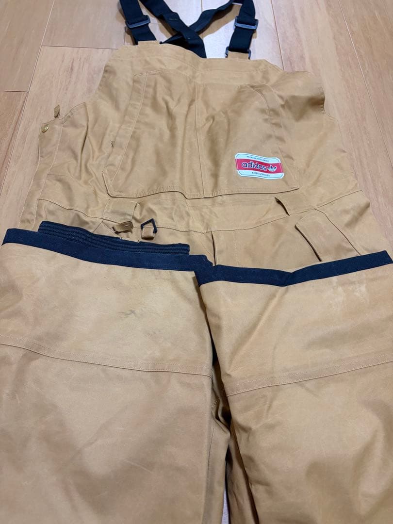 adidasオリジナル ビブパンツ スノーボードウェア