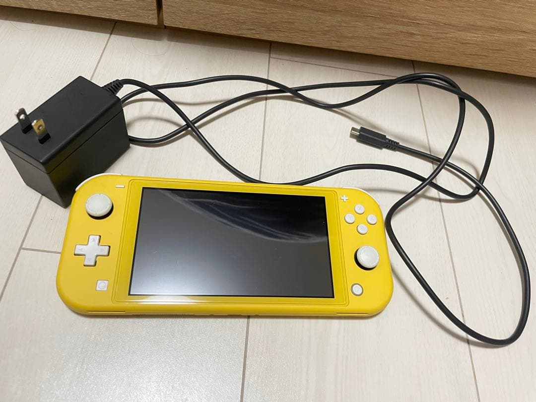 Nintendo Switch Lite イエロー 本体 + 充電器