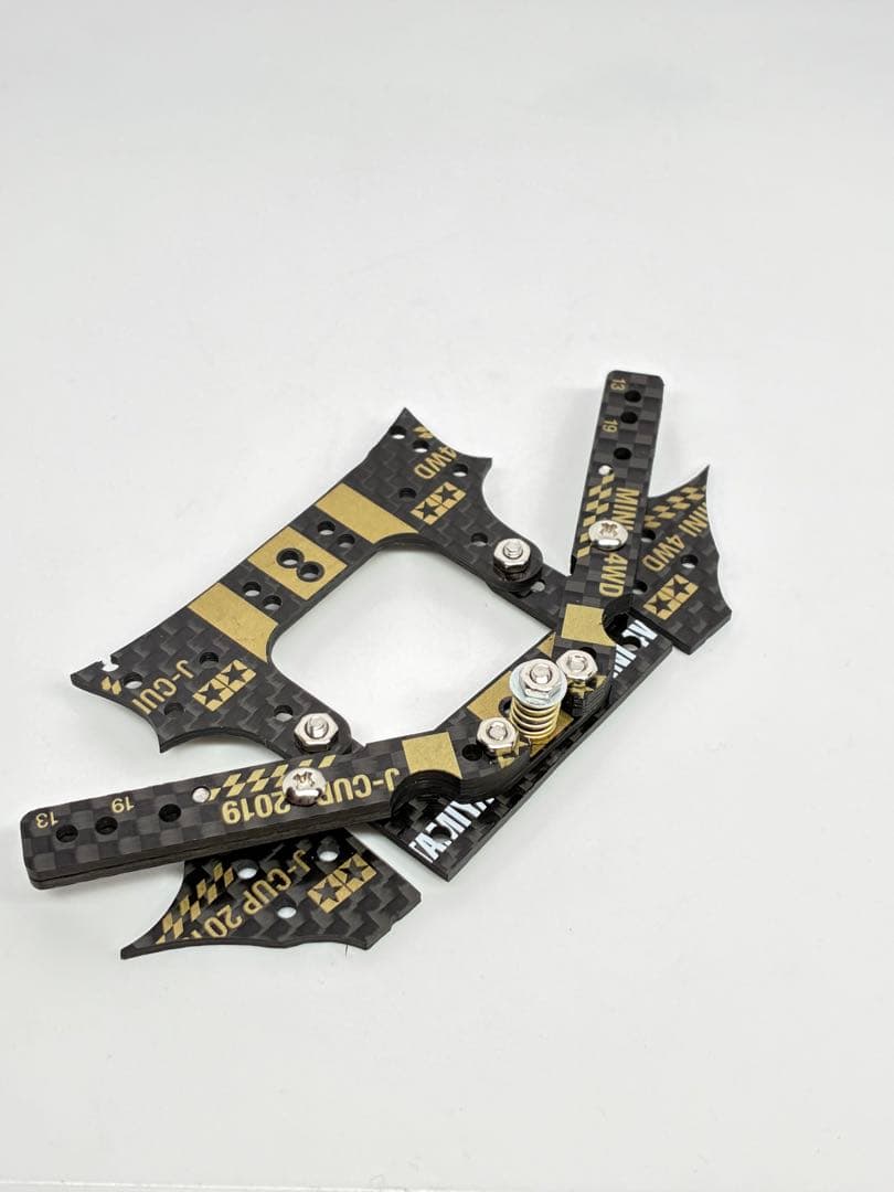 ミニ四駆　CNC加工　純正カーボン仕様　リヤアンカーユニット　ゴールドプリント