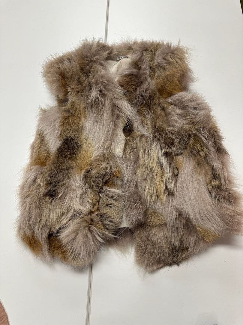 ミュウミュウ　マルチカラーファーベスト ノースリーブ