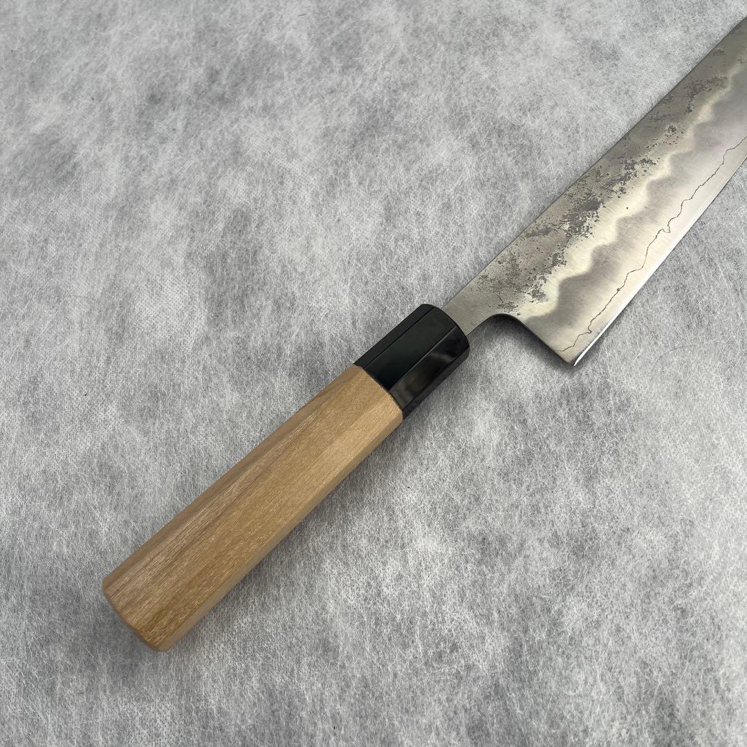 唯千里オリジナル 《銀三梨地》和牛刀 210 mm【水牛八角柄】