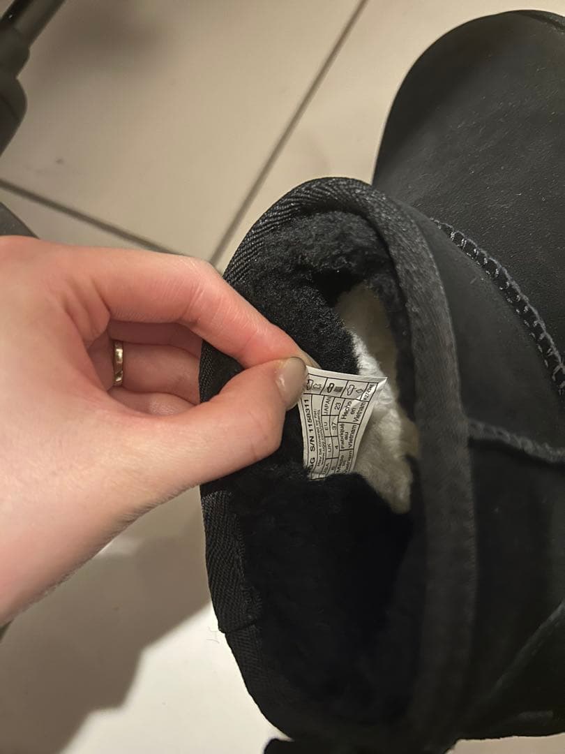 ugg ムートン　ブーツ　23センチ