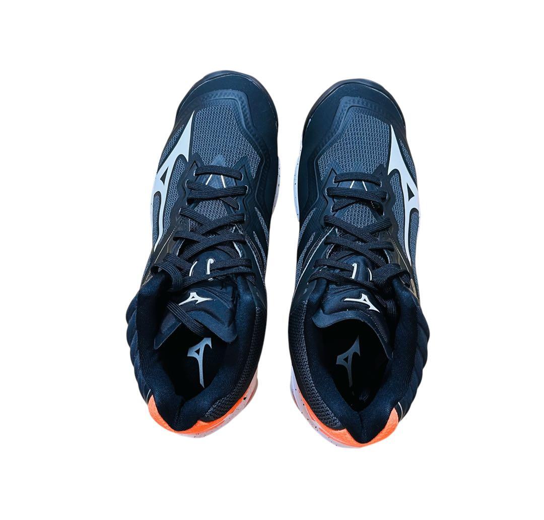 新品未使用　ミズノ　ウェーブライトニング Z6　MID/ 25.0cm