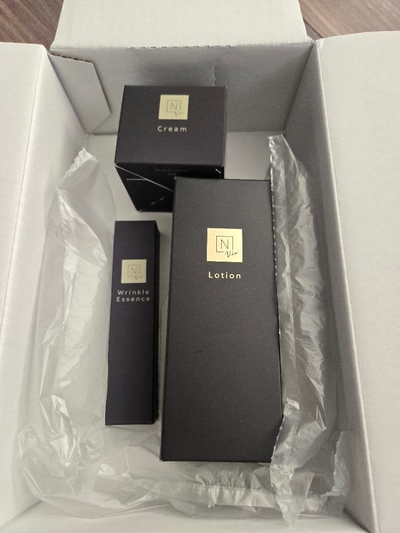 N organic Vieモイスチャーローション.リンクルエッセンス.クリーム