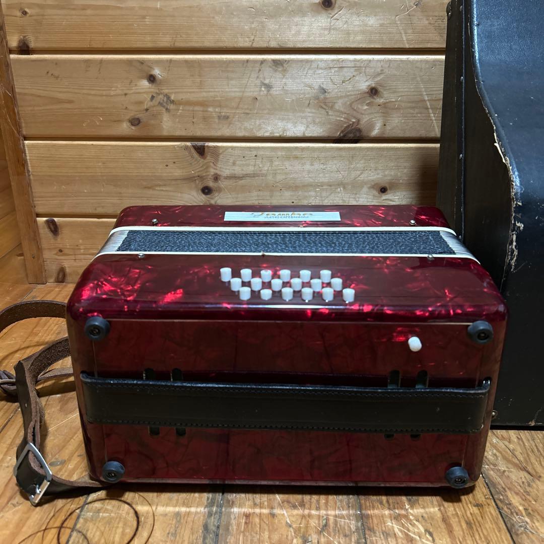 送料無料【美品】TOMBO アコーディオンNo.28(ハードケース付) 25鍵盤