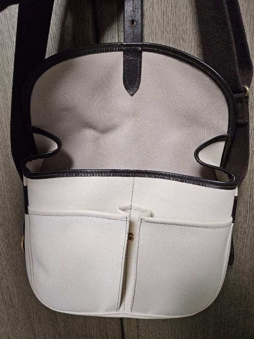 Brady ブレディ STOUR