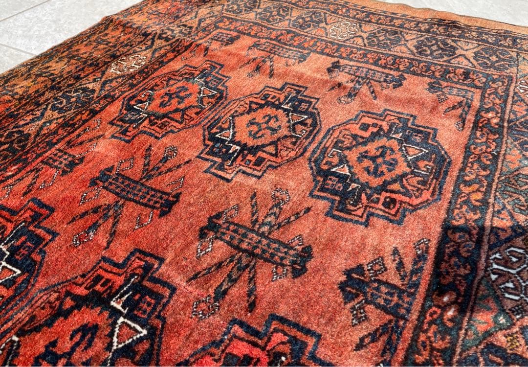 セミアンティーク　トルクメン エルサリ族　トライバルラグ　絨毯