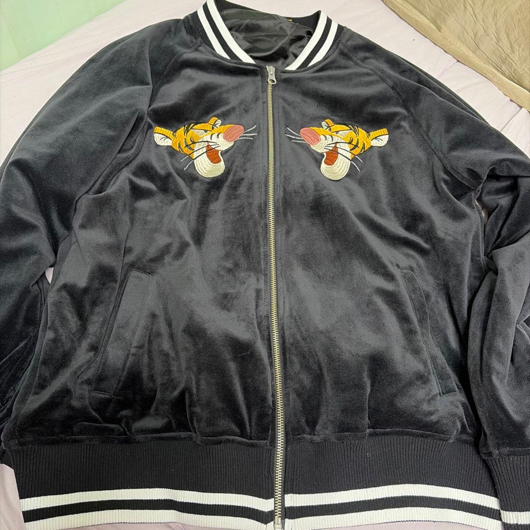 東京ディズニーリゾート スタジャン L ティガー刺繍